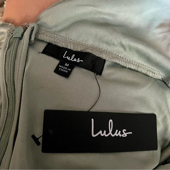 NWT Lulu’s Romantic Possibilities Sage Brush Swiss Dot Maxi Dress Medium Tie - Picture 5 of 6